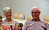2022_07_19_DeCamino und Kirchenchor gratulieren Sieger und Peter_012