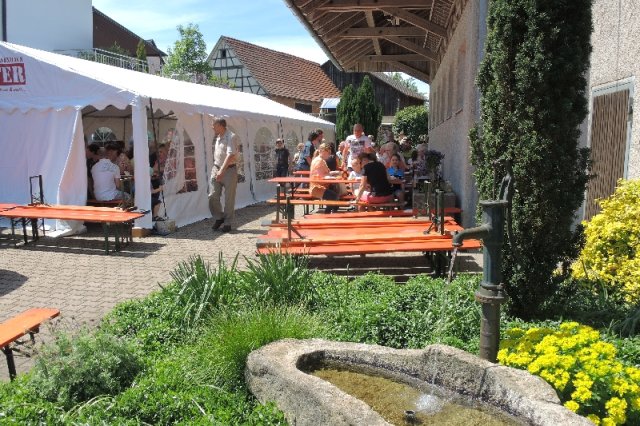 hinterbrand maifest 18 20160907 1913352779