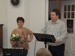 2017 01 31 margit feiert mit chor 03