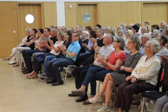 lk 70 jahre mit den schrillen fehlaperlen 028