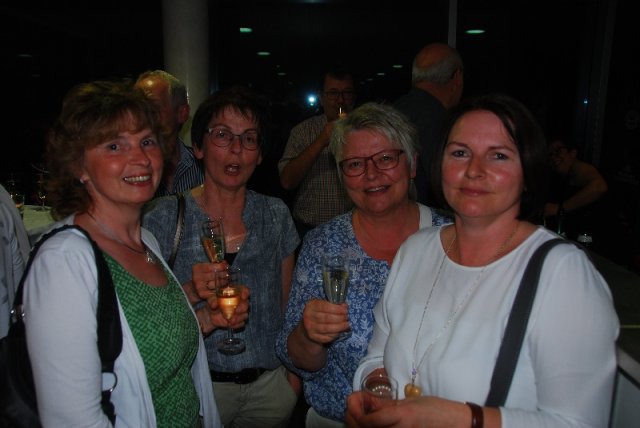 lk 70 jahre mit den schrillen fehlaperlen 042