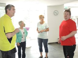 lk 70 jahre mit den schrillen fehlaperlen 006