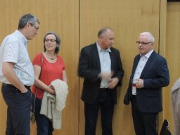 lk 70 jahre mit den schrillen fehlaperlen 013
