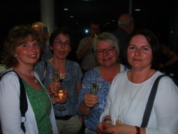 lk 70 jahre mit den schrillen fehlaperlen 042