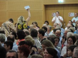 LK 70 Jahre mit den schrillen Fehlaperlen