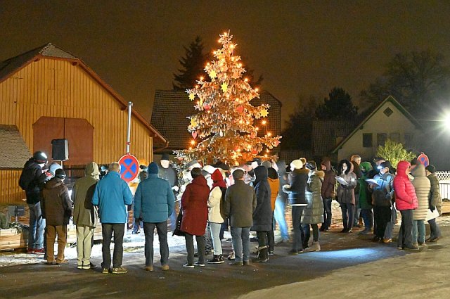 2022 12 13 lk christbaum singen und weihnachtsfeier 017