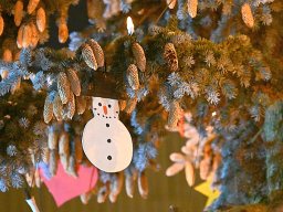 2022 12 13 lk christbaum singen und weihnachtsfeier 013