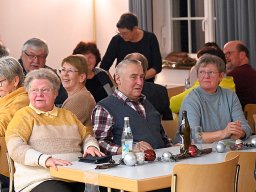 2022 12 13 lk christbaum singen und weihnachtsfeier 021