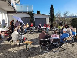 2023 02 decamino gratuliert alena ralf und gerda 020